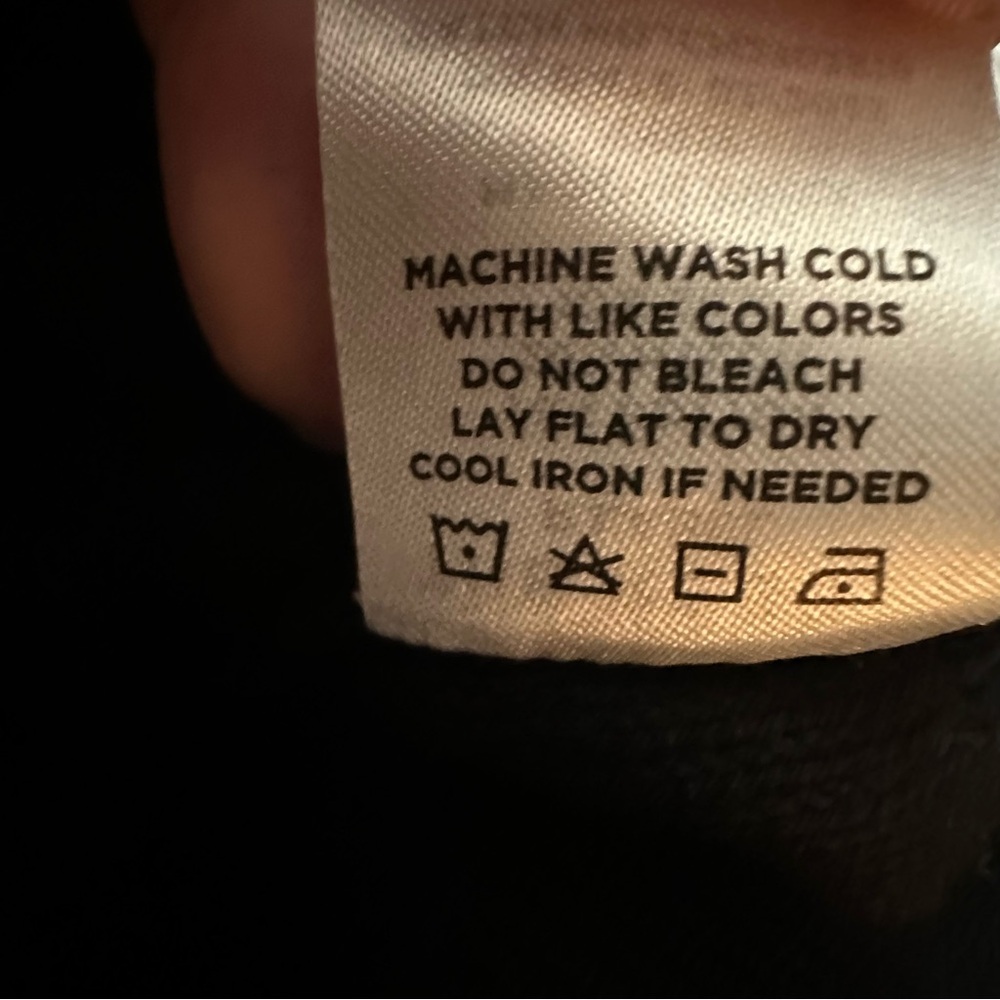 The Reset R Label V neck Sweater - Picture 6 of 7